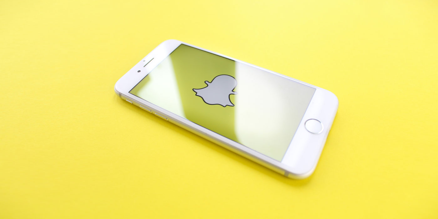 Snapchat එකේ අළුත් design එක නිසා භාවිතා කරන්නන් මිලියන තුනක පමණ අඩු වීමක්