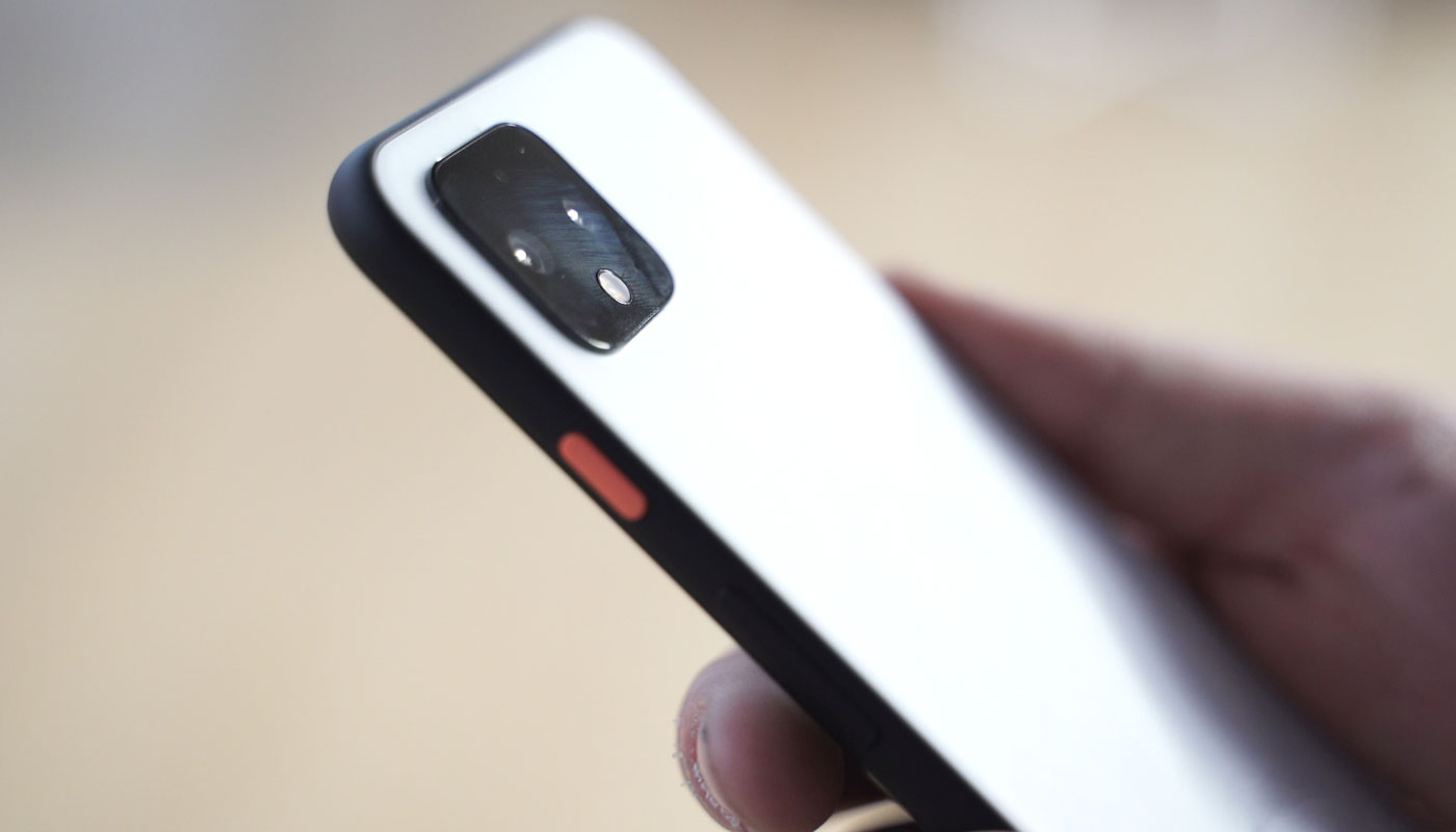 Google Pixel 4 XL ජංගම දුරකථන වල පසුපස glass එක ගැලවෙමින් පවතින බව ඇතැම් පරිශීලකයින් අනාවරණය කරයි