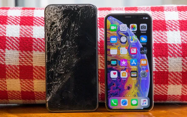 iPhone XS එකේ drop test එක ගැන දැනගනිමු