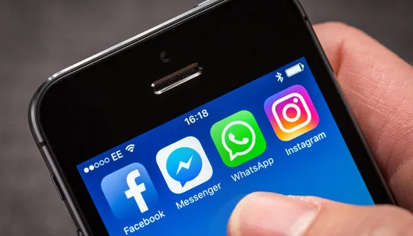Facebook, Messenger, Instagram සහ WhatsApp බිඳ වැටී ඇති බව ලොව පුරා පරිශීලකයන් විසින් වාර්ථා කරයි
