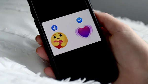 Facebook සහ Messenger වලට අලුතින් Care reaction එකක් හඳුන්වාදීමට Facebook ආයතනය සූදානම් වෙයි