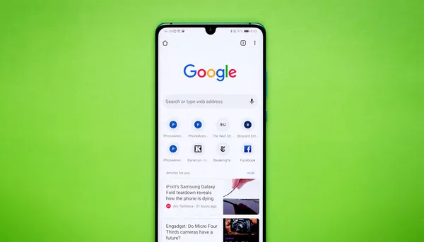 Chrome භාවිතා කරන Android පරිශීලකයින් හට අලුත් bottom tab switcher එකක් හඳුන්වාදීමට Google සමාගම සූදානම් වෙයි