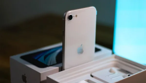 iPhone SE (2020) ජංගම දුරකථනය ඉන්දියානු පාරිභෝගිකයින් සඳහා ඉන්දියාවේදීම එකලස් කරනු ලබන බව Apple සමාගම විසින් තහවුරු කරයි