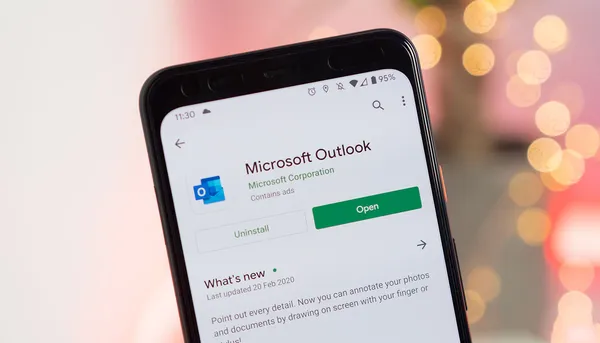 Microsoft සමාගම විසින් Outlook වෙත voice assistant කෙනෙකු හඳුන්වාදීමට සූදානම් වෙයි