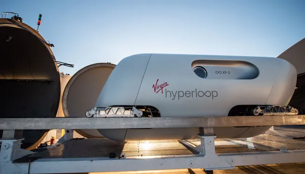 මිනිසුන් යොදාගෙන සිදු කරන ලද ලොව පළමු Hyperloop Test එක සාර්ථකව අවසන් කිරීමට Virgin Hyperloop සමාගම සමත් වෙයි